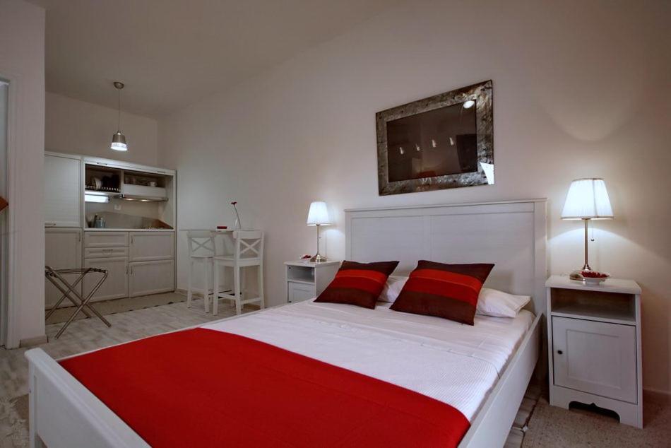 Aloe Luxury Apartments Porto Heli Exterior photo