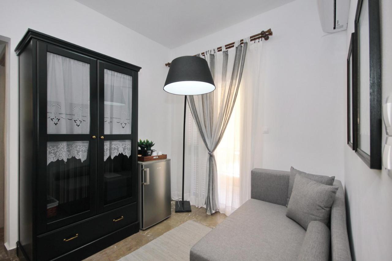 Aloe Luxury Apartments Porto Heli Exterior photo